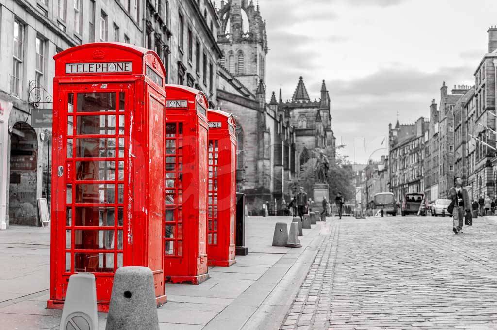 Фотообои Телефонная будка черно белого Лондона