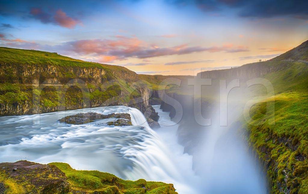Фотообои Водопад Гюдльфосс, Исландия
