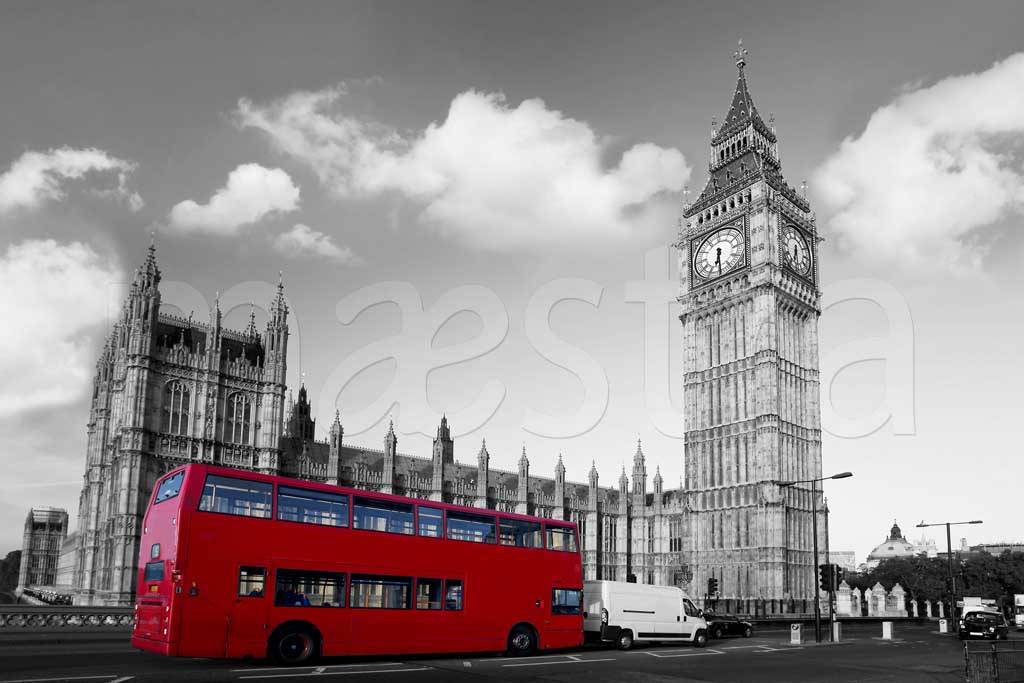 Фотообои Красный автобус на улицах Лондона