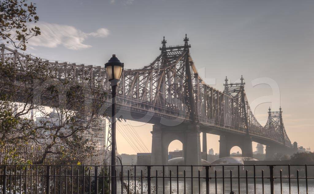 Фотообои Бруклинский мост в тумане