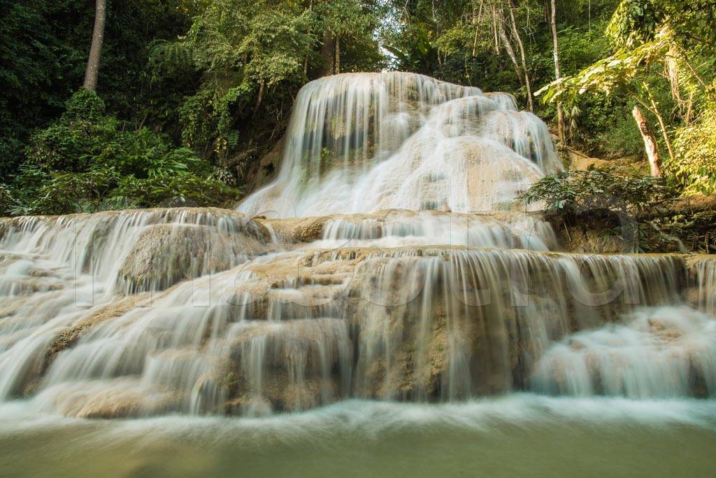 Фотообои Водопад Макаэ, Таиланд