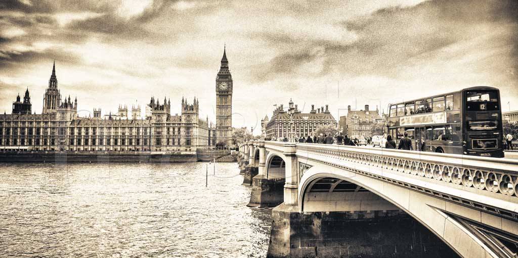 Фотообои Черно белая панорама Лондона