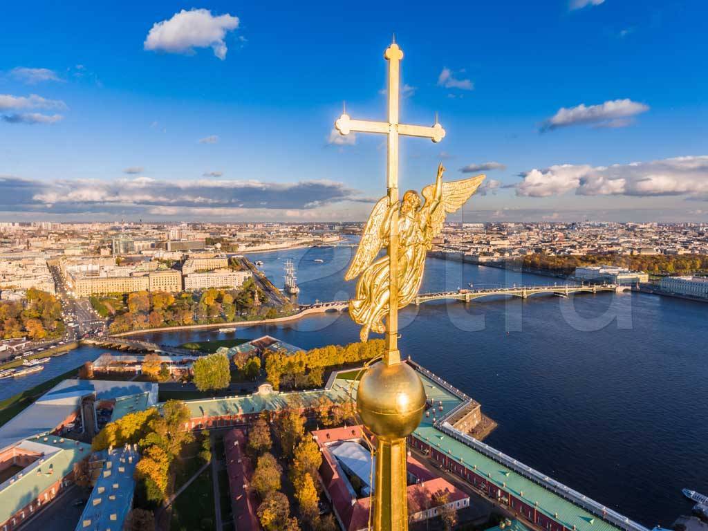 Фотообои Ангел на шпиле Петропавловского собора