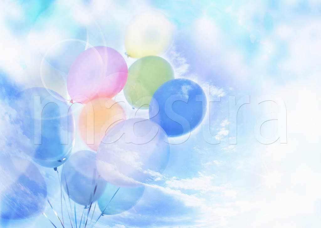 Фотообои Цветные воздушные шары в облаках