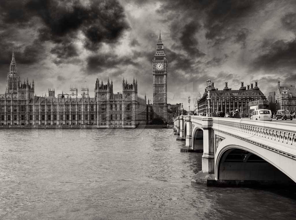 Фотообои Мрачное небо Лондона
